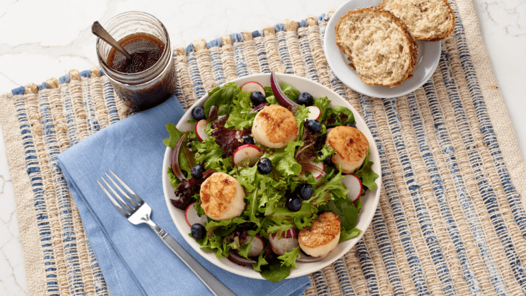 Seared Scallop Salad with Blueberries