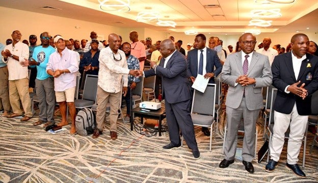 Bahamas Presentation crowd