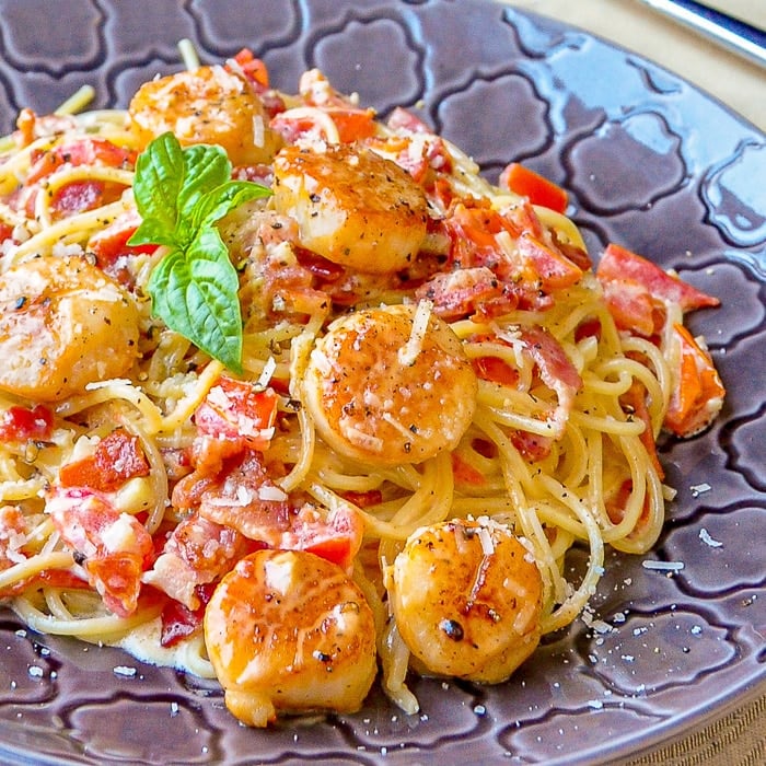 Creamy Garlic Scallop Spaghetti with Bacon. In under 30 minutes. Creamy Garlic Scallop Spaghetti with Bacon. In under 30 minutes.