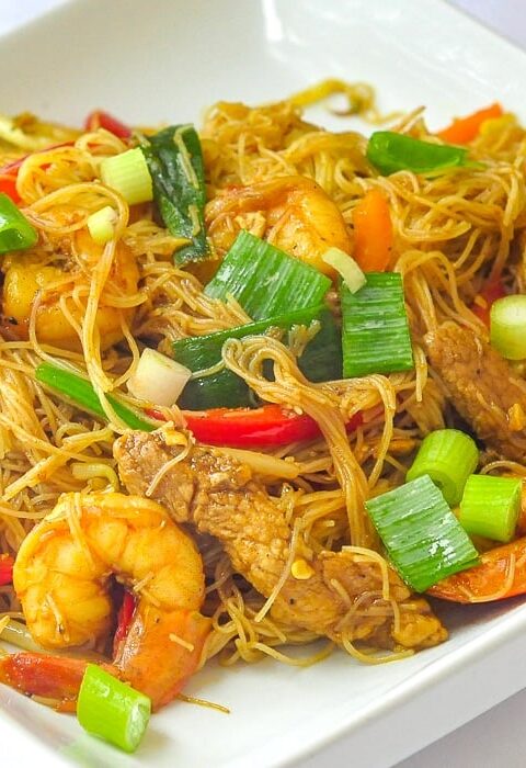 Singapore Noodles. A takeout favourite you can make at home!
