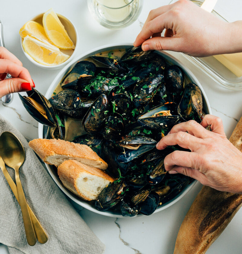You’ll Love These Mussels In White Wine Sauce | Dish on Fish You’ll Love These Mussels In White Wine Sauce | Dish on Fish