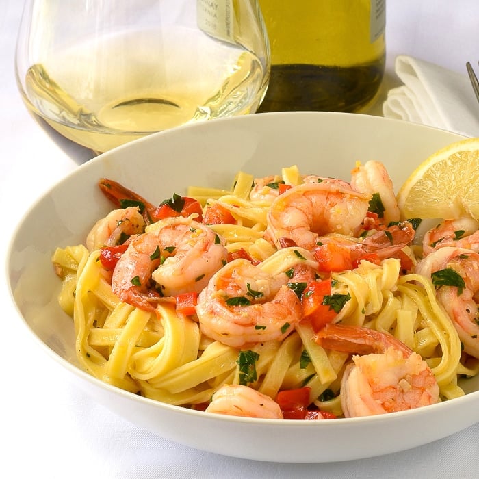 Super Simple Shrimp Scampi. A 20 minute meal with just a few ingredients! Super Simple Shrimp Scampi. A 20 minute meal with just a few ingredients!