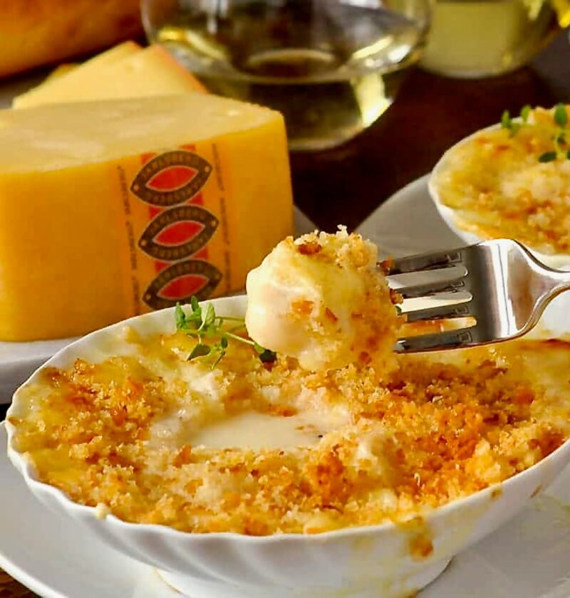 Scallops au Gratin with Jarlsberg Cheese. A delicious appetizer or lunch.